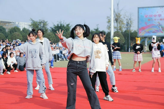 与这些顶尖
